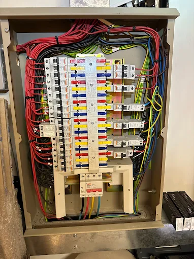 Electric fuse box